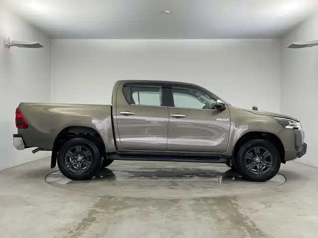 トヨタ ハイラックス Z 新潟県 2023(令5)年 5.2万km オキサイドブロンズM 4WD/純正ディーラーOPナビ/バックモニター/・AM/FM/CD/Bluetooth/フルセグ/アダプティブクルーズコントロ―ル/レーンキープアシスト/ターボ/ETC/純正LEDヘッドライト/オートライト/オートマチックハイビーム/純正リアガーニッシュ/純正フロアマット/純正17インチAW夏タイヤ/ABS/横滑り防止機能/AFS/前後コーナーセンサー/ダウンヒルアシストコントロール/保証書/取扱説明書