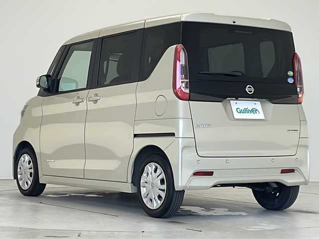 日産 ルークス X 愛知県 2021(令3)年 3.8万km フローズンバニラパール 衝突軽減システム/純正ディズプレイオーディオ　ナビ機能なし/全方位カメラ/Bluetooth/バックカメラ/パワースライドドア/イージーオープン機能/コーナーセンサー/オートマチックハイビーム/ステアリングスイッチ/スマートキー/プッシュスタート