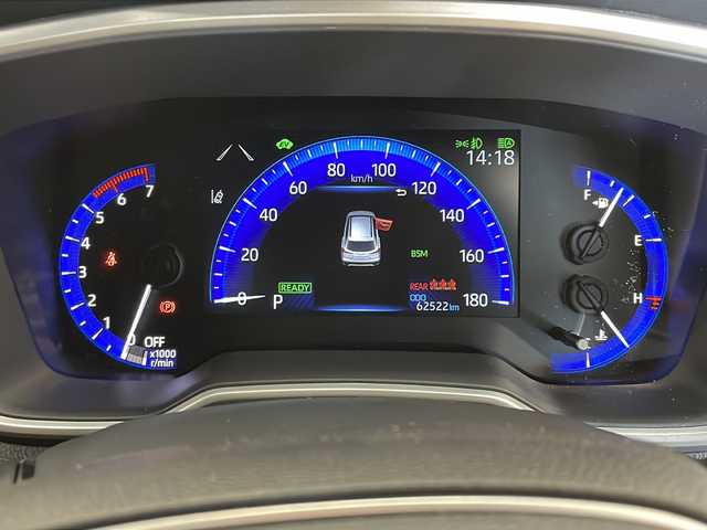 トヨタ カローラ クロス ハイブリッド Z 福井県 2022(令4)年 6.3万km ダークブルーマイカM ・純正ディスプレイオーディオ/・Bluetooth/・パノラミックビューモニター/・トヨタセーフティセンス/・ブラインドスポットモニター（BSM）/・リアクロストラフィックアラート（ＲＣＴＡ）/・パーキングサポートブレーキ（ＰＫＳＢ）/・クリアランスソナー/・パワーバックドア/・アドバンスドパーク/・D席パワーシート/・シートヒーター/・LEDヘッドライト/・ビルトインETC/・スマートキー/・プッシュスタート