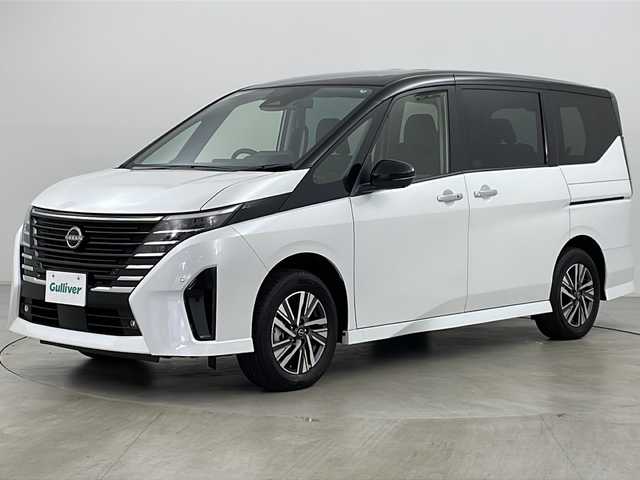 日産 セレナ e－4ORCE ハイウェイスターV 道央・札幌 2024(令6)年 0.1万km パール ・４WD/・純正ナビ（MM２２３D-L）/・BT＆SD＆フルセグTV/・ETC/・純正ドラレコ/・全方位カメラ/・プロパイロット/・両側パワースライドドア/・前席シートヒーター/・ステアリングヒーター/・ステアリングスイッチ/・デジタルインナーミラー/・ｅ－Ｐｅｄａｌ/・プッシュスタート/・スマートキー/・ＬＥＤヘッドライト/・オートライト/・オートマチックハイビーム/・電格ミラー/・ＡＣ１５００Ｗ