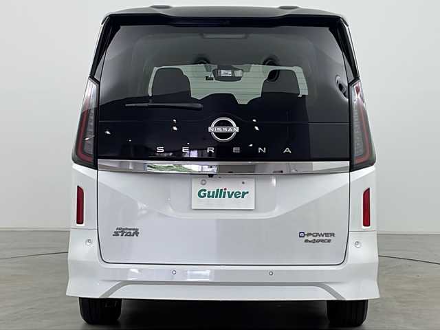 日産 セレナ e－4ORCE ハイウェイスターV 道央・札幌 2024(令6)年 0.1万km パール ・４WD/・純正ナビ（MM２２３D-L）/・BT＆SD＆フルセグTV/・ETC/・純正ドラレコ/・全方位カメラ/・プロパイロット/・両側パワースライドドア/・前席シートヒーター/・ステアリングヒーター/・ステアリングスイッチ/・デジタルインナーミラー/・ｅ－Ｐｅｄａｌ/・プッシュスタート/・スマートキー/・ＬＥＤヘッドライト/・オートライト/・オートマチックハイビーム/・電格ミラー/・ＡＣ１５００Ｗ