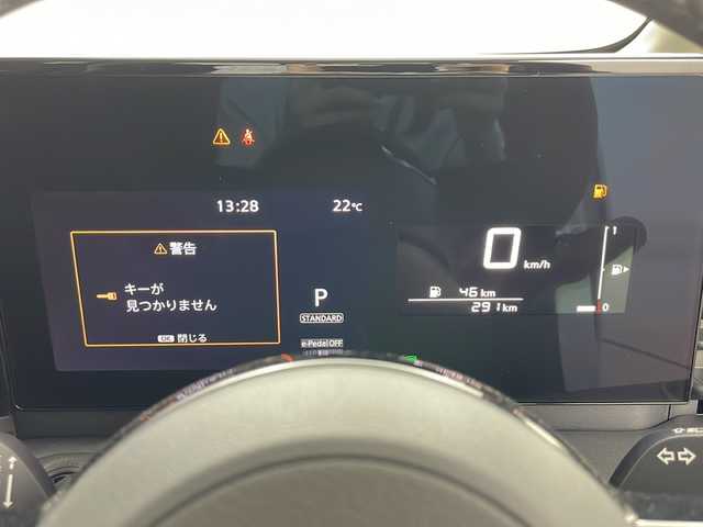 日産 セレナ e－4ORCE ハイウェイスターV 道央・札幌 2024(令6)年 0.1万km パール ・４WD/・純正ナビ（MM２２３D-L）/・BT＆SD＆フルセグTV/・ETC/・純正ドラレコ/・全方位カメラ/・プロパイロット/・両側パワースライドドア/・前席シートヒーター/・ステアリングヒーター/・ステアリングスイッチ/・デジタルインナーミラー/・ｅ－Ｐｅｄａｌ/・プッシュスタート/・スマートキー/・ＬＥＤヘッドライト/・オートライト/・オートマチックハイビーム/・電格ミラー/・ＡＣ１５００Ｗ