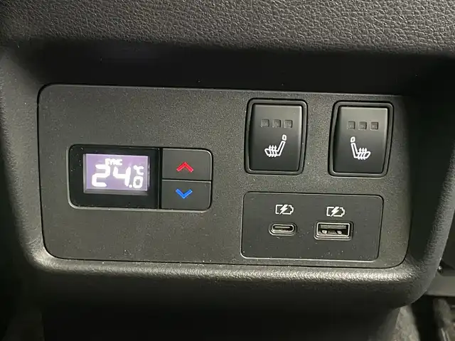 日産 エクストレイル G e－4ORCE 愛知県 2023(令5)年 5.1万km ブリリアントホワイトパール 純正ナビ　デジイン　ＨＵＤ　ＢＳＭ　全方位カメラ　プロパイロット　メモリーシート　追従クルコン　フルセグTV　ＵＳＢ　ワイヤレス充電　衝突軽減　シートヒーター前席&後席　ステアリングヒーター　パーキングアシスト　LEDライト　禁煙車　AC１００充電　２．０ETC　フォグ　合皮シート　セカンド席サンシェード　
