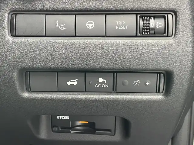 日産 エクストレイル G e－4ORCE 愛知県 2023(令5)年 5.1万km ブリリアントホワイトパール 純正ナビ　デジイン　ＨＵＤ　ＢＳＭ　全方位カメラ　プロパイロット　メモリーシート　追従クルコン　フルセグTV　ＵＳＢ　ワイヤレス充電　衝突軽減　シートヒーター前席&後席　ステアリングヒーター　パーキングアシスト　LEDライト　禁煙車　AC１００充電　２．０ETC　フォグ　合皮シート　セカンド席サンシェード　
