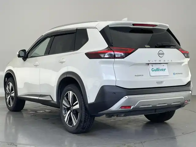 日産 エクストレイル G e－4ORCE 愛知県 2023(令5)年 5.1万km ブリリアントホワイトパール 純正ナビ　デジイン　ＨＵＤ　ＢＳＭ　全方位カメラ　プロパイロット　メモリーシート　追従クルコン　フルセグTV　ＵＳＢ　ワイヤレス充電　衝突軽減　シートヒーター前席&後席　ステアリングヒーター　パーキングアシスト　LEDライト　禁煙車　AC１００充電　２．０ETC　フォグ　合皮シート　セカンド席サンシェード　