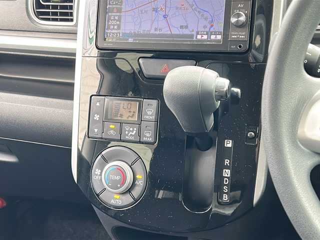 ダイハツ タント カスタム X 静岡県 2016(平28)年 8.2万km ブラックマイカメタリック /純正ナビ/地デジTV//純正CD DVD Bluetooth//バックカメラ//パワースライドドア//フォグランプ//純正14インチAW//スマートキー//LEDヘッドライト