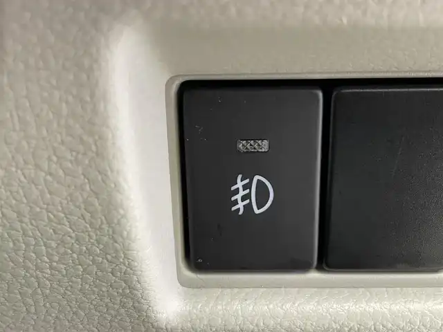 スズキ スペーシア HYBRID X 岩手県 2018(平30)年 11.3万km オフブルーメタリック/ホワイト2トーン ４WD/２トーンフールパッケージ/アップグレードパッケージ/ルーフレール/両側パワースライドドア/スリムサーキュレーター/両側パワースライドドア/デュアルセンサーブレーキサポート/車線逸脱警報/誤発進抑制機能/リヤパーキングセンサー/ハイビームアシスト/横滑り防止装置/アイドリングストップ/ロールサンシェード/前席シートヒーター/社外ナビ/フルセグTV/ETC/LEDヘッドライト/純正１４インチアルミホイール