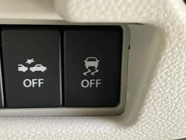 スズキ スペーシア HYBRID X 岩手県 2018(平30)年 11.3万km オフブルーメタリック/ホワイト2トーン ４WD/２トーンフールパッケージ/アップグレードパッケージ/ルーフレール/両側パワースライドドア/スリムサーキュレーター/両側パワースライドドア/デュアルセンサーブレーキサポート/車線逸脱警報/誤発進抑制機能/リヤパーキングセンサー/ハイビームアシスト/横滑り防止装置/アイドリングストップ/ロールサンシェード/前席シートヒーター/社外ナビ/フルセグTV/ETC/LEDヘッドライト/純正１４インチアルミホイール