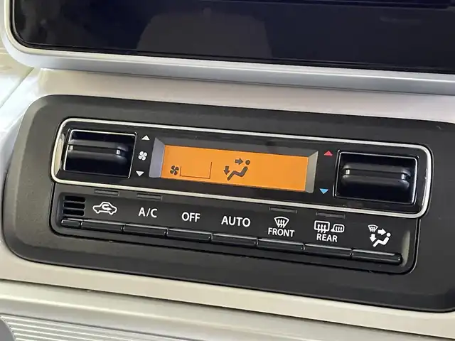 スズキ スペーシア HYBRID X 岩手県 2018(平30)年 11.3万km オフブルーメタリック/ホワイト2トーン ４WD/２トーンフールパッケージ/アップグレードパッケージ/ルーフレール/両側パワースライドドア/スリムサーキュレーター/両側パワースライドドア/デュアルセンサーブレーキサポート/車線逸脱警報/誤発進抑制機能/リヤパーキングセンサー/ハイビームアシスト/横滑り防止装置/アイドリングストップ/ロールサンシェード/前席シートヒーター/社外ナビ/フルセグTV/ETC/LEDヘッドライト/純正１４インチアルミホイール