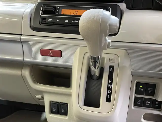 スズキ スペーシア HYBRID X 岩手県 2018(平30)年 11.3万km オフブルーメタリック/ホワイト2トーン ４WD/２トーンフールパッケージ/アップグレードパッケージ/ルーフレール/両側パワースライドドア/スリムサーキュレーター/両側パワースライドドア/デュアルセンサーブレーキサポート/車線逸脱警報/誤発進抑制機能/リヤパーキングセンサー/ハイビームアシスト/横滑り防止装置/アイドリングストップ/ロールサンシェード/前席シートヒーター/社外ナビ/フルセグTV/ETC/LEDヘッドライト/純正１４インチアルミホイール