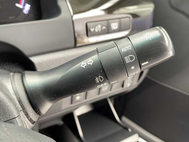 トヨタ ヴェルファイア 2．4Z ゴールデンアイズ 千葉県 2013(平25)年 5.3万km ブラック 衝突軽減ブレーキ/クルーズコントロール/前後コーナーセンサー/純正後席モニター　/純正ＳＤナビ/　DVD/CD/BT/FM/AM/フルセグTV/バックカメラ/ステアリングスイッチ/純正ビルトインＥＴＣ/社外前ドライブレコーダー/電動リアゲート/ＬＥＤヘッドライト　/オートライト/オットマン/ハーフレザーシート/純正アルミホイール/純正フロアマット