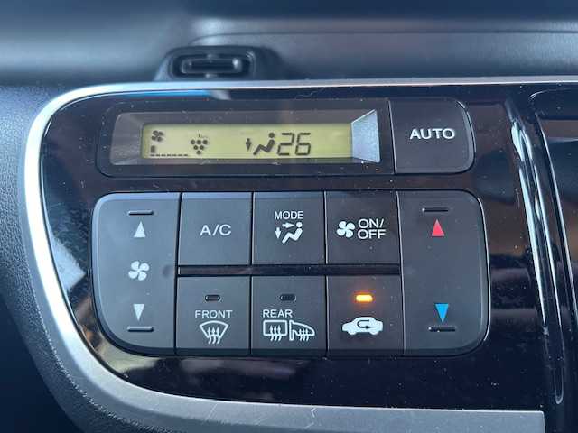 ホンダ Ｎ ＢＯＸ G SSパッケージ 静岡県 2017(平29)年 5.9万km プレミアムディープモカパール ●社外ナビ/（フルセグTV/CD/DVD/Bluetooth）/（CN-RE03D）/●運転席＆助手席シートヒーター/●オートライト/●ステアリングスイッチ/●電動格納ウインカーミラー/●ETC/●両側パワースライドドア/●純正フロアマット/●ドアバイザー/●前後ドライブレコーダー/●スマートキー/●プッシュスタート/●ダブル＋サイドSRS＋ABS