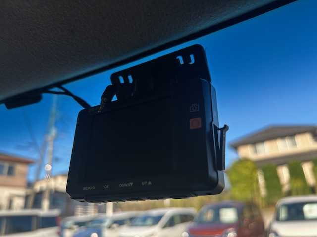 ホンダ Ｎ ＢＯＸ G SSパッケージ 静岡県 2017(平29)年 5.9万km プレミアムディープモカパール ●社外ナビ/（フルセグTV/CD/DVD/Bluetooth）/（CN-RE03D）/●運転席＆助手席シートヒーター/●オートライト/●ステアリングスイッチ/●電動格納ウインカーミラー/●ETC/●両側パワースライドドア/●純正フロアマット/●ドアバイザー/●前後ドライブレコーダー/●スマートキー/●プッシュスタート/●ダブル＋サイドSRS＋ABS