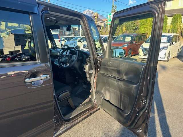 ホンダ Ｎ ＢＯＸ G SSパッケージ 静岡県 2017(平29)年 5.9万km プレミアムディープモカパール ●社外ナビ/（フルセグTV/CD/DVD/Bluetooth）/（CN-RE03D）/●運転席＆助手席シートヒーター/●オートライト/●ステアリングスイッチ/●電動格納ウインカーミラー/●ETC/●両側パワースライドドア/●純正フロアマット/●ドアバイザー/●前後ドライブレコーダー/●スマートキー/●プッシュスタート/●ダブル＋サイドSRS＋ABS