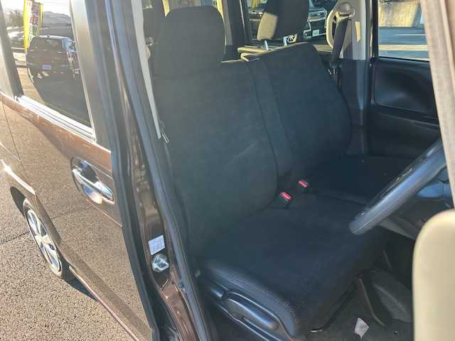 ホンダ Ｎ ＢＯＸ G SSパッケージ 静岡県 2017(平29)年 5.9万km プレミアムディープモカパール ●社外ナビ/（フルセグTV/CD/DVD/Bluetooth）/（CN-RE03D）/●運転席＆助手席シートヒーター/●オートライト/●ステアリングスイッチ/●電動格納ウインカーミラー/●ETC/●両側パワースライドドア/●純正フロアマット/●ドアバイザー/●前後ドライブレコーダー/●スマートキー/●プッシュスタート/●ダブル＋サイドSRS＋ABS