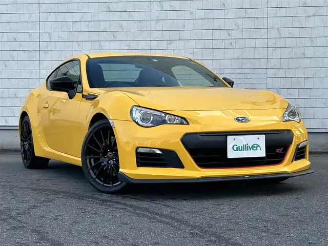 スバル ＢＲＺ tS 群馬県 2015(平27)年 7万km サンライズイエロー 6MT/カロッツェリアメモリーナビ/（DISC/FM/AM/フルセグTV/SD/Bluetooth/USB）/ts専用カラー/ts LIMITED EDITION 300プレート/ts専用スカッフプレート/STIプッシュスタートボタン/STIシフトノブ/STI×RECAROセミバケットシート/STI革巻きステアリング/STIフロントリップ/STIフレキシブルVバー/STIキャリパーブレーキ/STI18インチアルミ/スリットローター/ビルシュタイン足回り/アルミスポーツペダル/ヘッドライトレベライザー/LEDヘッドライト/LEDデイライナー/オートライト/両側オートパワーウインドウ/クルーズコントロール