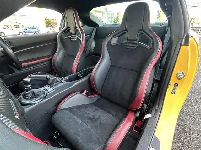 スバル ＢＲＺ tS 群馬県 2015(平27)年 7万km サンライズイエロー 6MT/カロッツェリアメモリーナビ/（DISC/FM/AM/フルセグTV/SD/Bluetooth/USB）/ts専用カラー/ts LIMITED EDITION 300プレート/ts専用スカッフプレート/STIプッシュスタートボタン/STIシフトノブ/STI×RECAROセミバケットシート/STI革巻きステアリング/STIフロントリップ/STIフレキシブルVバー/STIキャリパーブレーキ/STI18インチアルミ/スリットローター/ビルシュタイン足回り/アルミスポーツペダル/ヘッドライトレベライザー/LEDヘッドライト/LEDデイライナー/オートライト/両側オートパワーウインドウ/クルーズコントロール