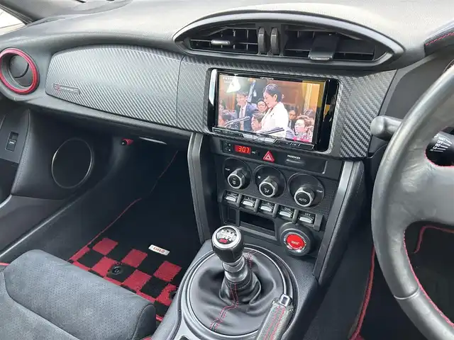 スバル ＢＲＺ tS 群馬県 2015(平27)年 7万km サンライズイエロー 6MT/カロッツェリアメモリーナビ/（DISC/FM/AM/フルセグTV/SD/Bluetooth/USB）/ts専用カラー/ts LIMITED EDITION 300プレート/ts専用スカッフプレート/STIプッシュスタートボタン/STIシフトノブ/STI×RECAROセミバケットシート/STI革巻きステアリング/STIフロントリップ/STIフレキシブルVバー/STIキャリパーブレーキ/STI18インチアルミ/スリットローター/ビルシュタイン足回り/アルミスポーツペダル/ヘッドライトレベライザー/LEDヘッドライト/LEDデイライナー/オートライト/両側オートパワーウインドウ/クルーズコントロール