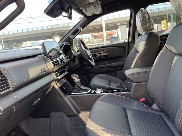 三菱 トライトン GSR 石川県 2025(令7)年 0.1万km グレー ４ＷＤ　ディーゼル　純正ナビ　フルセグＴＶ　全方位カメラ　ＬＥＤヘッドライト　革シート　シートヒーター　ハンドルヒーター　レーダーブレーキ　レーダークルーズ　コーナーセンサー　保証書