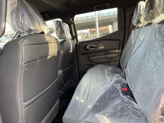 三菱 トライトン GSR 石川県 2025(令7)年 0.1万km グレー ４ＷＤ　ディーゼル　純正ナビ　フルセグＴＶ　全方位カメラ　ＬＥＤヘッドライト　革シート　シートヒーター　ハンドルヒーター　レーダーブレーキ　レーダークルーズ　コーナーセンサー　保証書