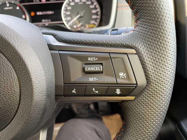 三菱 トライトン GSR 石川県 2025(令7)年 0.1万km グレー ４ＷＤ　ディーゼル　純正ナビ　フルセグＴＶ　全方位カメラ　ＬＥＤヘッドライト　革シート　シートヒーター　ハンドルヒーター　レーダーブレーキ　レーダークルーズ　コーナーセンサー　保証書