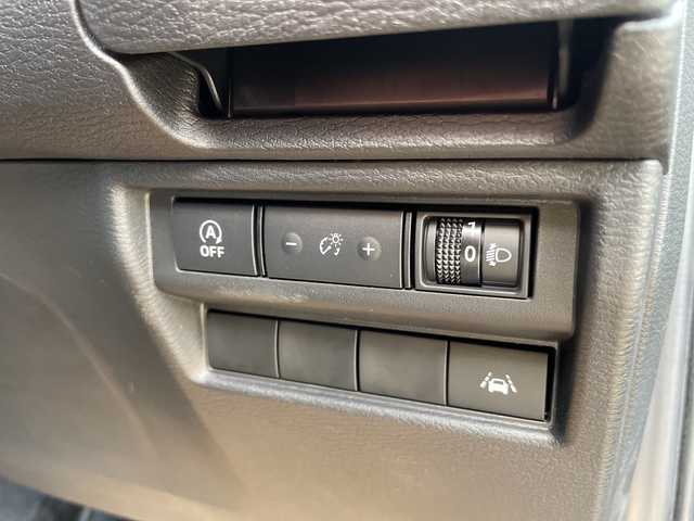 三菱 トライトン GSR 石川県 2025(令7)年 0.1万km グレー ４ＷＤ　ディーゼル　純正ナビ　フルセグＴＶ　全方位カメラ　ＬＥＤヘッドライト　革シート　シートヒーター　ハンドルヒーター　レーダーブレーキ　レーダークルーズ　コーナーセンサー　保証書