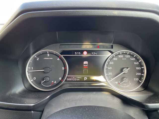 三菱 トライトン GSR 石川県 2025(令7)年 0.1万km グレー ４ＷＤ　ディーゼル　純正ナビ　フルセグＴＶ　全方位カメラ　ＬＥＤヘッドライト　革シート　シートヒーター　ハンドルヒーター　レーダーブレーキ　レーダークルーズ　コーナーセンサー　保証書