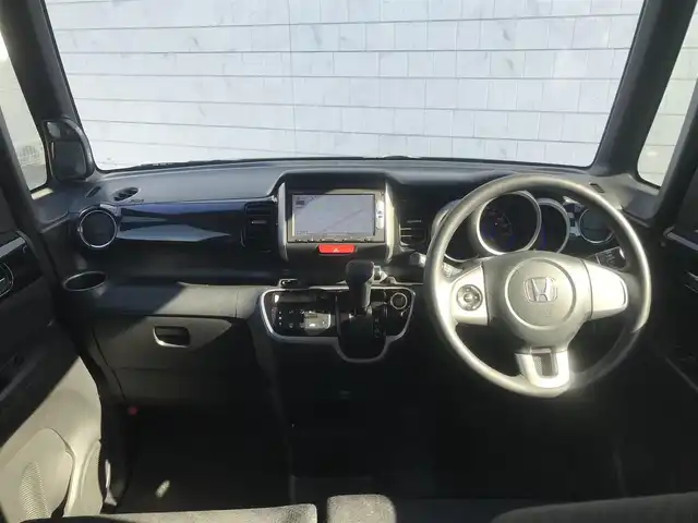 ホンダ Ｎ ＢＯＸ カスタム SSパッケージ 栃木県 2014(平26)年 7.6万km スマートブラック (株)IDOMが運営する【じしゃロン小山店】の自社ローン対象車両になります。こちらは現金ご利用時の価格です。/自社ローンご希望の方は別途その旨お申付け下さい。//禁煙車/純正ワンセグナビ/（CD/DVD/AM/FMラジオ）/(Bluetooth)/スマートキー/プッシュスタート/バックカメラ/ＥＴＣ/両側パワースライドドア/シティブレーキアクティブシステム/チップアップシート/アイドリングストップ/ステアリングリモコン/電動格納ドアミラー/パワーウインドウ/オートライト