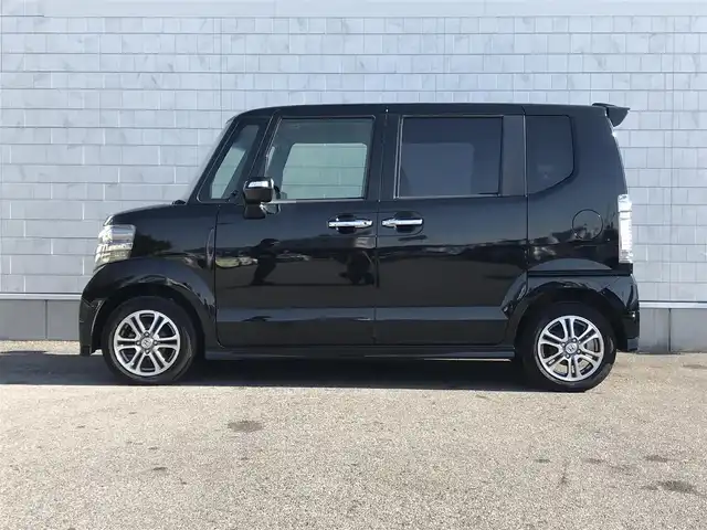 ホンダ Ｎ ＢＯＸ カスタム SSパッケージ 栃木県 2014(平26)年 7.6万km スマートブラック (株)IDOMが運営する【じしゃロン小山店】の自社ローン対象車両になります。こちらは現金ご利用時の価格です。/自社ローンご希望の方は別途その旨お申付け下さい。//禁煙車/純正ワンセグナビ/（CD/DVD/AM/FMラジオ）/(Bluetooth)/スマートキー/プッシュスタート/バックカメラ/ＥＴＣ/両側パワースライドドア/シティブレーキアクティブシステム/チップアップシート/アイドリングストップ/ステアリングリモコン/電動格納ドアミラー/パワーウインドウ/オートライト