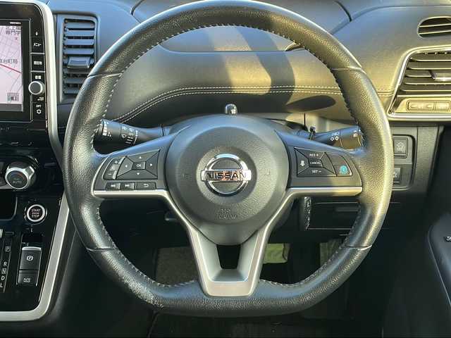 日産 セレナ ハイウェイスター プロパイロットED 岩手県 2017(平29)年 9.6万km ブリリアントホワイトパール プロパイロット　衝突被害軽減　純正８型ナビ　バックカメラ　Ｂｌｕｅｔｏｏｔｈ　ＣＤ／ＤＶＤ再生　ＵＳＢ接続　フルセグ　両側パワースライドドア　後席ＵＳＢ電源　純正１５インチＡＷ　ＥＴＣ　スペアキー