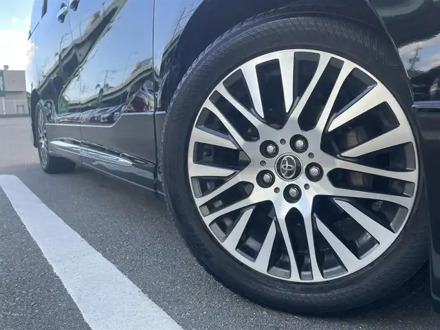 トヨタ ヴェルファイア Z Gエディション 福岡県 2017(平29)年 6.5万km ブラック 純正10型SDナビ(フルセグTV/CD/DVD/BT/HDMI)/モデリスタエアロ(F.S.R)/バックカメラ/後席フリップダウンモニター/プリクラッシュセーフティー/コーナーセンサー/電動リアゲート/両側パワスラ/レーダークルコン/ハンドルヒーター/ドラレコ/ETC/オートホールド/100V/USBポート/純正LEDヘッドライト/純正フロアマット/純正18インチアルミホイール/プッシュスタート/スマートキー