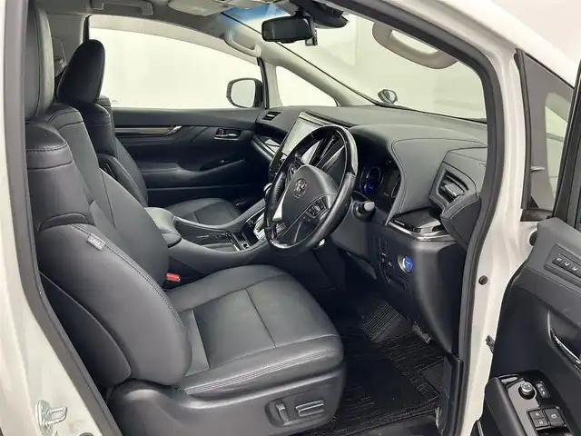 トヨタ ヴェルファイア ハイブリット ZR 熊本県 2021(令3)年 7.2万km ホワイトパールクリスタルシャイン ワンオーナー/純正ナビ（走行中視聴可能）/CD/DVDデッキ/純正フリップダウンモニター/ビルトインETC/レザーシート/前席シートヒーター/シートベンチレーション/パワーバックドア/社外前後ドライブレコーダー/トヨタセーフティセンス/・プリクラッシュセーフティ/・レーントレーシングアシスト/・レーダークルーズコントロール/・オートマチックハイビーム/・ロードサインアシスト/・パーキングサポートブレーキ/純正１７インチアルミホイール/保証書/取扱説明書
