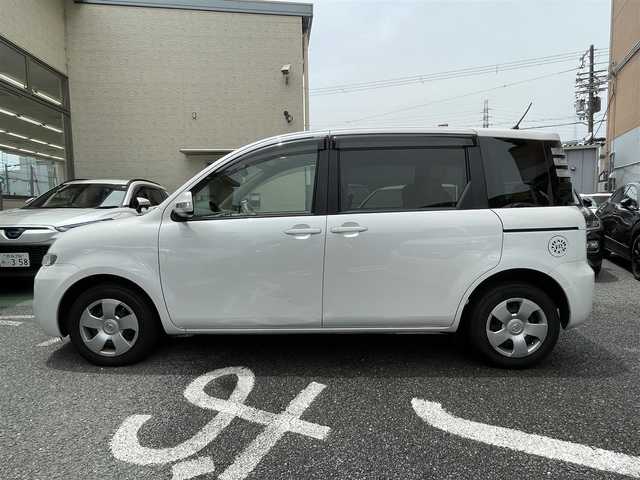 トヨタ シエンタ G 大阪府 2010(平22)年 7.7万km ホワイトパールクリスタルシャイン メモリナビ/HDDナビ/フルセグテレビ/バックカメラ/ドアバイザー/両側パワースライドドア/後部モリター/ETC/新車保証書/取扱説明書