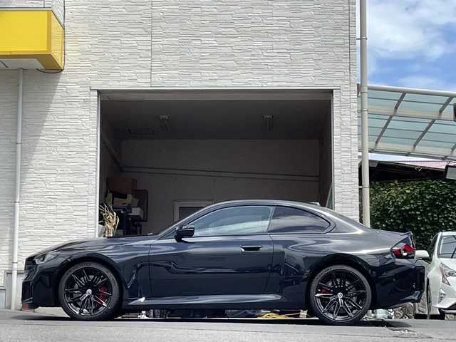ＢＭＷ ＢＭＷ Ｍ２ 大分県 2023(令5)年 0.3万km 黒 カーボンルーフ/カーボンパネル/ブラックレザーシート/メーカーナビゲーション/ブルートゥース/バックカメラ/LEDヘッドライト/置くだけ充電/純正ドライブレコーダー2カメラ/純正アルミホイール/スマートキー/プッシュスタート/アイドリングストップ/オートライト/クルーズコントロール