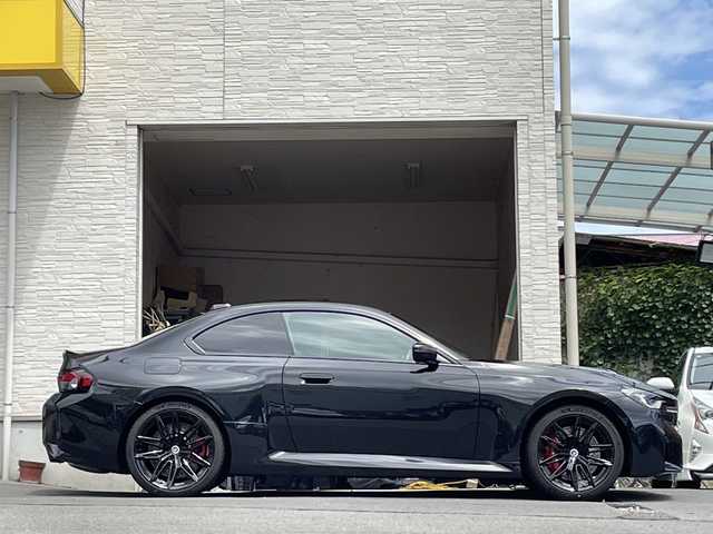 ＢＭＷ ＢＭＷ Ｍ２ 大分県 2023(令5)年 0.3万km 黒 カーボンルーフ/カーボンパネル/ブラックレザーシート/メーカーナビゲーション/ブルートゥース/バックカメラ/LEDヘッドライト/置くだけ充電/純正ドライブレコーダー2カメラ/純正アルミホイール/スマートキー/プッシュスタート/アイドリングストップ/オートライト/クルーズコントロール
