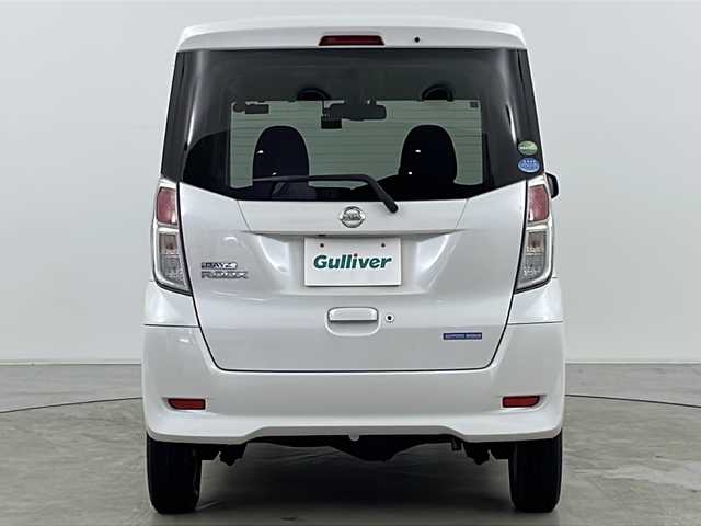 日産 デイズ ルークス X Vセレクション 道央・札幌 2017(平29)年 4.3万km ブリリアントホワイトパール ・4WD/・寒冷地仕様/・純正ナビ&TV&CD&DVD&BT/・全方位カメラ/・両側パワースライドドア/・エマージェンシーブレーキ/・純正エンジンスターター/・社外ドライブレコーダー/・プッシュスタート/・革巻きステアリング/・アイドリングストップ/・ヘッドライトレベライザー/・ETC/・スマートキー/・スペアキー