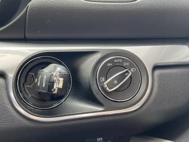 ポルシェ ７１８ボクスター 栃木県 2019(令1)年 4.8万km 白 スポクロパッケージ /PASM /PDLS /スポーツテールパイプ　/クルコン　/Bカメラ　/純正ナビ　/AppleCarPlay  /シートヒーター　/白黒レザー　/ETC  /純正19インチAW  /社外ドラレコ　/社外レーダー