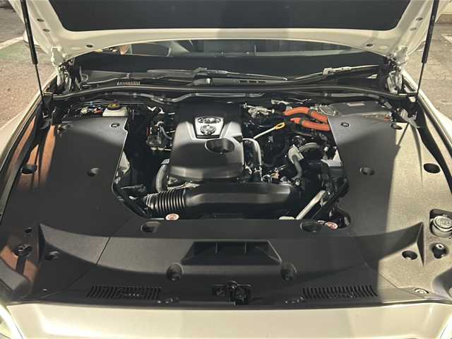 トヨタ クラウン ハイブリッド RS アドバンス 愛知県 2021(令3)年 2.4万km プレシャスホワイトパール /禁煙車/後期モデル//社外アンダーエアロ//BBS18インチアルミホイール//サンルーフ/黒革シート//メーカー12.3インチナビ//フルセグTV/Bluetooth//バックカメラ//ビルトインETC//トヨタセーフティセンス//プリクラッシュセーフティ//レーントレーシングアシスト//オートマチックハイビーム//レーダークルーズコントロール//先行車発進お知らせ//クリアランスソナー//ブラインドスポットモニター//ヘッドアップディスプレイ//前席パワーシート（D席メモリ付き）//前席シートヒーター//前席シートベンチレーション//ステアリングヒーター//LEDオートライト//電動格納ミラーウィンカー//マフラーカッター//純正フロアマット/純正ドアバイザー//純正AW付き冬タイヤ4本積み込み//スマートキースペア//カードキー//取扱説明書/新車保証書