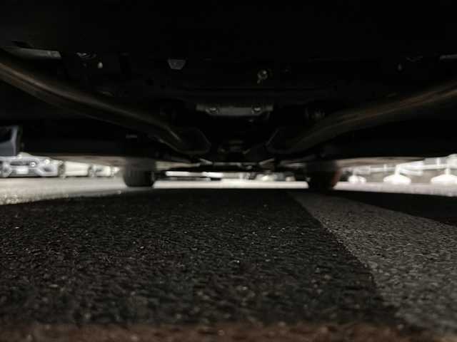 トヨタ クラウン ハイブリッド RS アドバンス 愛知県 2021(令3)年 2.4万km プレシャスホワイトパール /禁煙車/後期モデル//社外アンダーエアロ//BBS18インチアルミホイール//サンルーフ/黒革シート//メーカー12.3インチナビ//フルセグTV/Bluetooth//バックカメラ//ビルトインETC//トヨタセーフティセンス//プリクラッシュセーフティ//レーントレーシングアシスト//オートマチックハイビーム//レーダークルーズコントロール//先行車発進お知らせ//クリアランスソナー//ブラインドスポットモニター//ヘッドアップディスプレイ//前席パワーシート（D席メモリ付き）//前席シートヒーター//前席シートベンチレーション//ステアリングヒーター//LEDオートライト//電動格納ミラーウィンカー//マフラーカッター//純正フロアマット/純正ドアバイザー//純正AW付き冬タイヤ4本積み込み//スマートキースペア//カードキー//取扱説明書/新車保証書