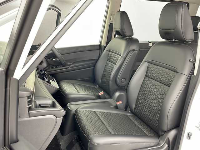 日産 セレナ e－4ORCE ハイウェイスターV 道央・札幌 2024(令6)年 0.2万km パール ・４ＷＤ/・寒冷地仕様/・純正メーカーナビ/・ＢＴ＆ＵＳＢ＆フルセグ＆ＡｐｐｌｅＣａｒｐｌａｙ＆ＨＤＭＩ/・スマホ置くだけ充電/・全方位カメラ/・両側Ｐスライドドア/・プロパイロット/・衝突軽減ブレーキ/・レーンキープアシスト/・レーダークルーズ/・ステアリングスイッチ/・ｅペダル/・ハンズフリーオートスライドドア/・ステアリングヒーター/・１．２列シートヒーター/・ドアミラーヒーター＆ウィンカー/・ＡＣ１００Ｖ/・電動パーキングブレーキ/・ブレーキホールド/・オートライト/・オートマチックハイビーム/・ＬＥＤヘッドライト＆フォグ/・スマートルームミラー