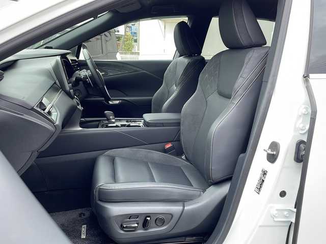 レクサス ＲＸ 450h+ バージョンL 長野県 2024(令6)年 0.4万km ソニッククォーツ 純正14インチメモリナビ/FM・AM・フルセグTV・BT/AppleCarPlay対応/全周囲カメラ（F・S・R）/マークレビンソンプレミアムサウンド/純正21インチアルミホイール/レーダークルーズコントロール/360度ドライブレコーダー/ASSURAレーダー探知機/デジタルインナーミラー/前後コーナーセンサー/革巻きステアリング/ステアリングヒーター/全席シートヒーター/全席ベンチレーション/全席パワーシート/電動格納シート/黒革シート/電動パーキング/オートホールド/パワーバックドア/ロールサンシェード/パドルシフト/ドアバイザー/LEDヘッドライト/オートハイビーム/オートライト/ETC2.0/プッシュスタート/スマートキー/スペアキー/取扱説明書/保証書