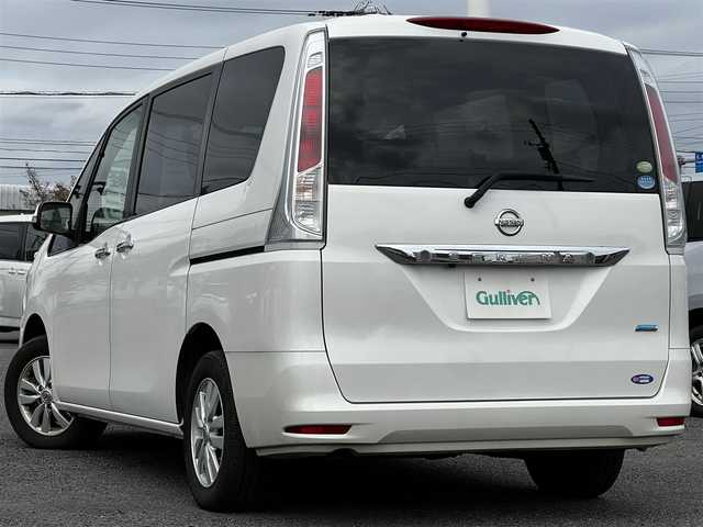 日産 セレナ 20G 道央・札幌 2011(平23)年 11.9万km ブリリアントホワイトパール ４WD/純正HDDナビ/AM/FM/BT/CD/DVD/ワンセグ/横滑り防止装置/クルーズコントロール/バックカメラ/ビルトインETC/ドライブレコーダー/アイドリングストップ/ECOMODE/両側パワースライドドア/革巻きステアリング/ステアリングリモコン/プッシュスタート/スマートキー/ハロゲンヘッドライト/オートライト/フォグランプ/ヘッドライトレベライザー/電動格納ミラー/ウィンカーミラー/純正フロアマット/スペアキー/社外AW付冬タイヤ積込/195/65/R15/2019年/山4mm