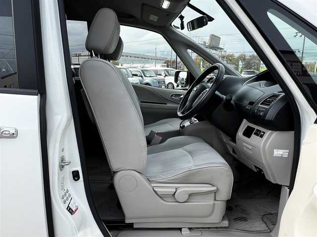 日産 セレナ 20G 道央・札幌 2011(平23)年 11.9万km ブリリアントホワイトパール ４WD/純正HDDナビ/AM/FM/BT/CD/DVD/ワンセグ/横滑り防止装置/クルーズコントロール/バックカメラ/ビルトインETC/ドライブレコーダー/アイドリングストップ/ECOMODE/両側パワースライドドア/革巻きステアリング/ステアリングリモコン/プッシュスタート/スマートキー/ハロゲンヘッドライト/オートライト/フォグランプ/ヘッドライトレベライザー/電動格納ミラー/ウィンカーミラー/純正フロアマット/スペアキー/社外AW付冬タイヤ積込/195/65/R15/2019年/山4mm