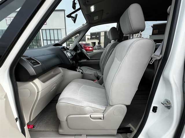 日産 セレナ 20G 道央・札幌 2011(平23)年 11.9万km ブリリアントホワイトパール ４WD/純正HDDナビ/AM/FM/BT/CD/DVD/ワンセグ/横滑り防止装置/クルーズコントロール/バックカメラ/ビルトインETC/ドライブレコーダー/アイドリングストップ/ECOMODE/両側パワースライドドア/革巻きステアリング/ステアリングリモコン/プッシュスタート/スマートキー/ハロゲンヘッドライト/オートライト/フォグランプ/ヘッドライトレベライザー/電動格納ミラー/ウィンカーミラー/純正フロアマット/スペアキー/社外AW付冬タイヤ積込/195/65/R15/2019年/山4mm