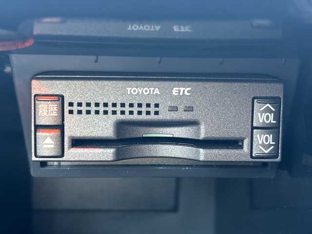 トヨタ クラウン ロイヤル ロイヤルサルーン G 千葉県 2007(平19)年 8.2万km ダークブルーマイカ 純正ＨＤＤナビ　オートクルーズコントロール　電動サンシェード　パワーシート　バックカメラ　純正ドライブレコーダー　スマートキー　純正マット　カーテンエアバッグ　ＥＴＣ　純正ＡＷ　ＬＥＤヘッドライト