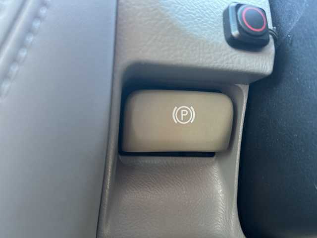 トヨタ クラウン ロイヤル ロイヤルサルーン G 千葉県 2007(平19)年 8.2万km ダークブルーマイカ 純正ＨＤＤナビ　オートクルーズコントロール　電動サンシェード　パワーシート　バックカメラ　純正ドライブレコーダー　スマートキー　純正マット　カーテンエアバッグ　ＥＴＣ　純正ＡＷ　ＬＥＤヘッドライト