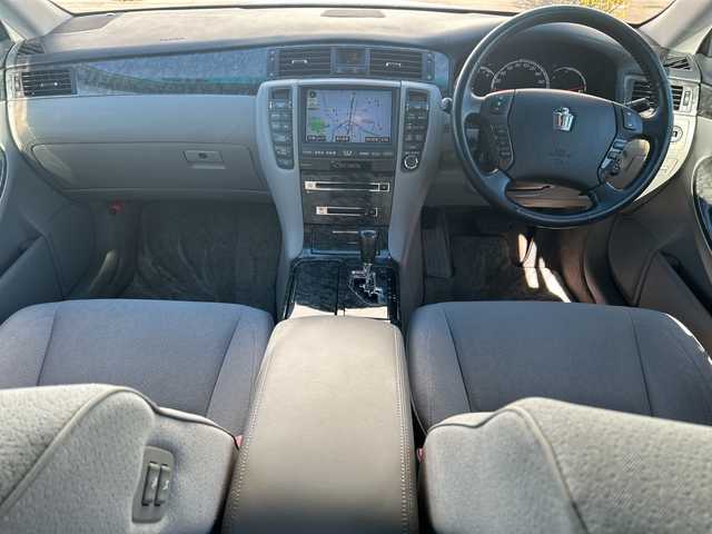 トヨタ クラウン ロイヤル ロイヤルサルーン G 千葉県 2007(平19)年 8.2万km ダークブルーマイカ 純正ＨＤＤナビ　オートクルーズコントロール　電動サンシェード　パワーシート　バックカメラ　純正ドライブレコーダー　スマートキー　純正マット　カーテンエアバッグ　ＥＴＣ　純正ＡＷ　ＬＥＤヘッドライト