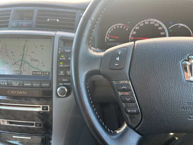 トヨタ クラウン ロイヤル ロイヤルサルーン G 千葉県 2007(平19)年 8.2万km ダークブルーマイカ 純正ＨＤＤナビ　オートクルーズコントロール　電動サンシェード　パワーシート　バックカメラ　純正ドライブレコーダー　スマートキー　純正マット　カーテンエアバッグ　ＥＴＣ　純正ＡＷ　ＬＥＤヘッドライト