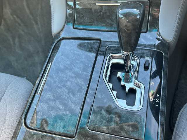 トヨタ クラウン ロイヤル ロイヤルサルーン G 千葉県 2007(平19)年 8.2万km ダークブルーマイカ 純正ＨＤＤナビ　オートクルーズコントロール　電動サンシェード　パワーシート　バックカメラ　純正ドライブレコーダー　スマートキー　純正マット　カーテンエアバッグ　ＥＴＣ　純正ＡＷ　ＬＥＤヘッドライト