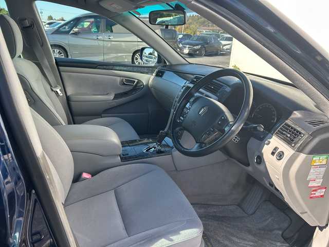 トヨタ クラウン ロイヤル ロイヤルサルーン G 千葉県 2007(平19)年 8.2万km ダークブルーマイカ 純正ＨＤＤナビ　オートクルーズコントロール　電動サンシェード　パワーシート　バックカメラ　純正ドライブレコーダー　スマートキー　純正マット　カーテンエアバッグ　ＥＴＣ　純正ＡＷ　ＬＥＤヘッドライト